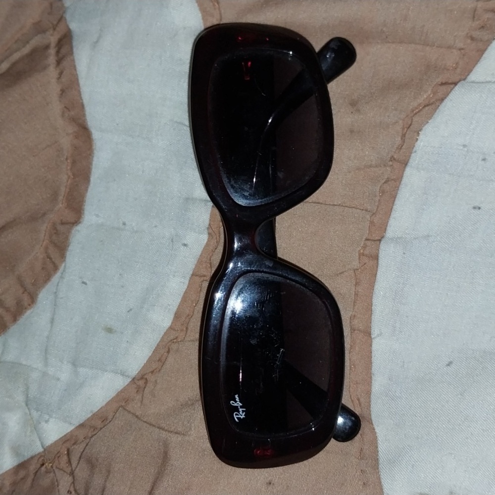 Raybans 4122